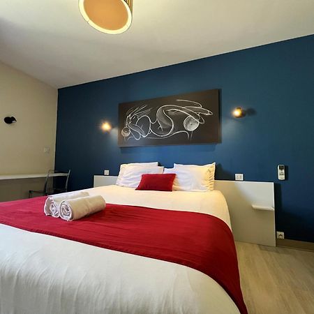 Brit Hotel Du Parc Niort Centre-Parking Gratuit Eksteriør bilde