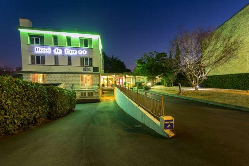 Brit Hotel Du Parc Niort Centre-Parking Gratuit Eksteriør bilde