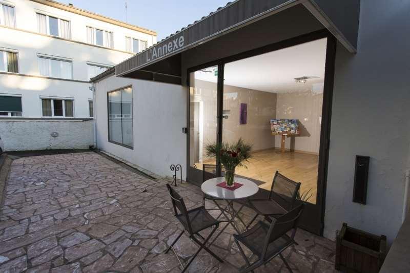 Brit Hotel Du Parc Niort Centre-Parking Gratuit Restaurant bilde