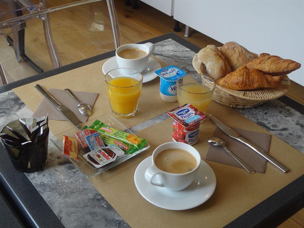 Brit Hotel Du Parc Niort Centre-Parking Gratuit Eksteriør bilde