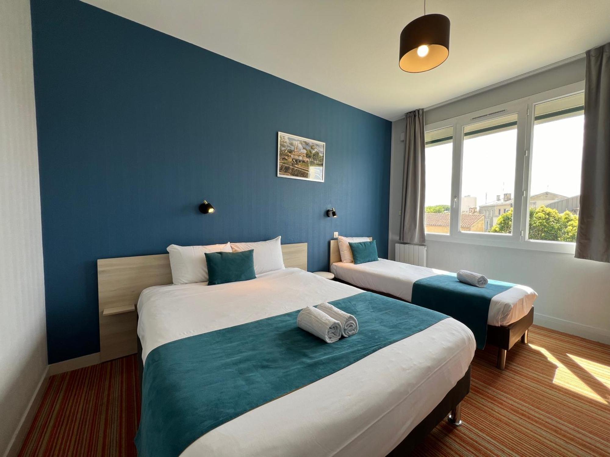 Brit Hotel Du Parc Niort Centre-Parking Gratuit Eksteriør bilde