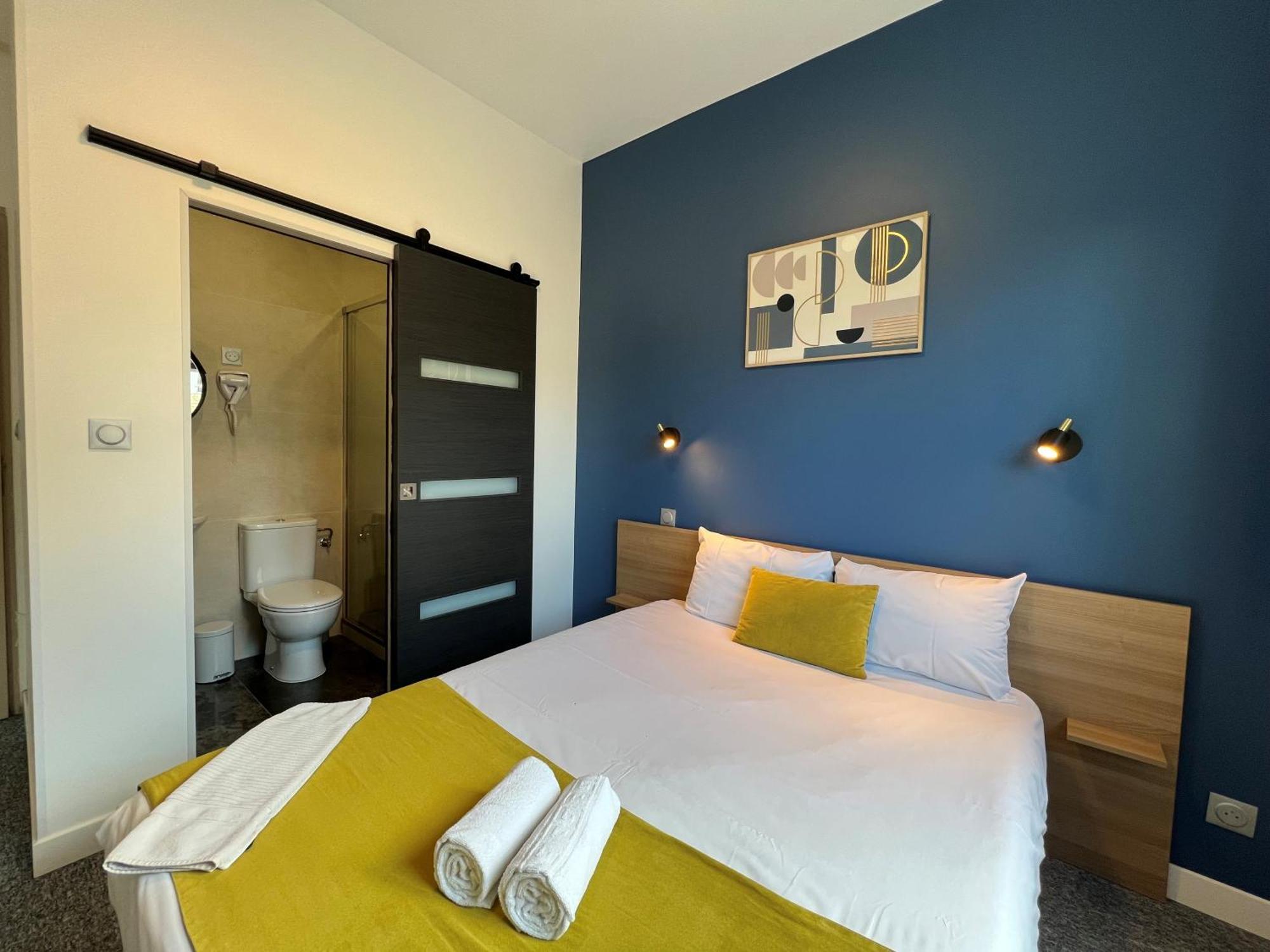 Brit Hotel Du Parc Niort Centre-Parking Gratuit Eksteriør bilde