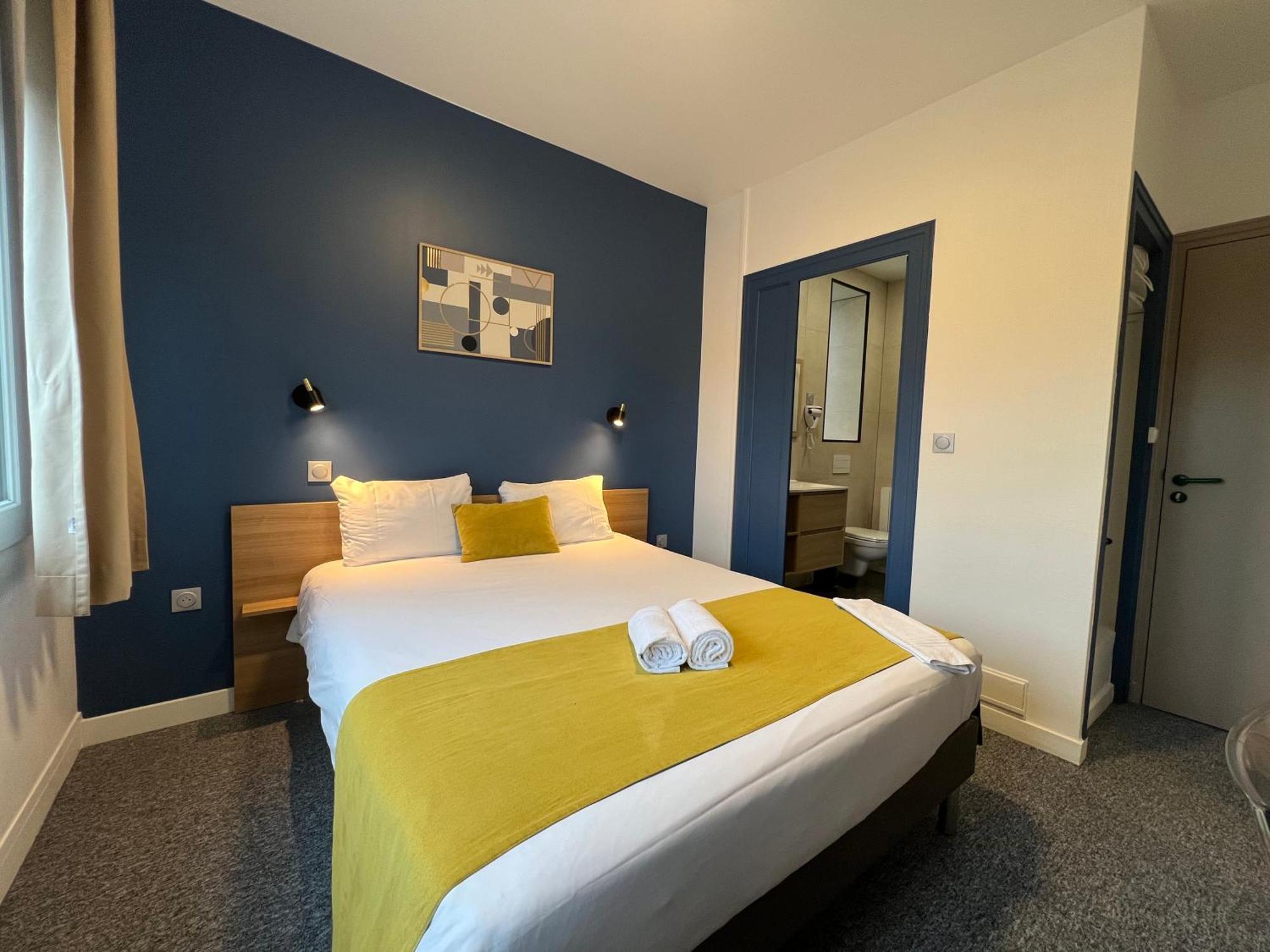Brit Hotel Du Parc Niort Centre-Parking Gratuit Eksteriør bilde